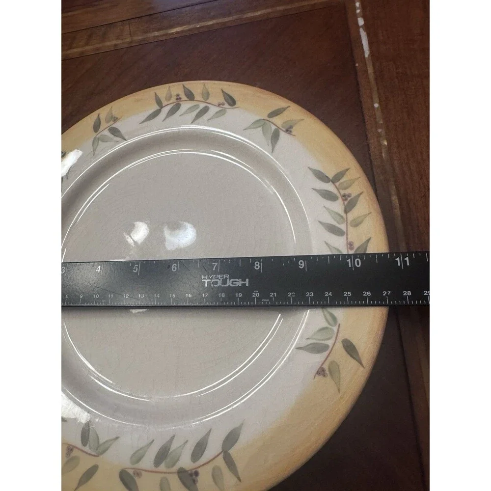 Dinner Plate Brittany by Crate & Barrel A Set Of 4